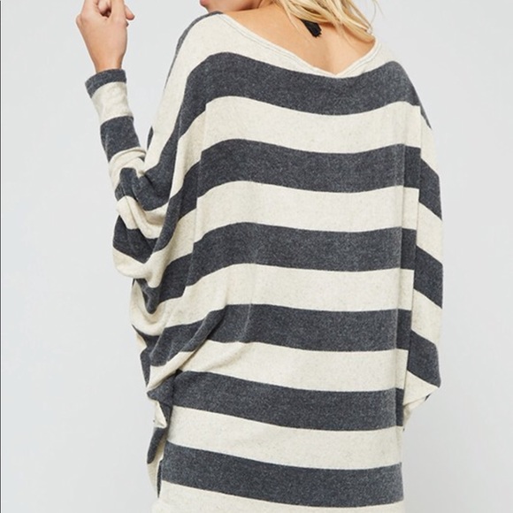 LAST 1❤️Charcoal & Oatmeal Dolman Top - Picture 3 of 3